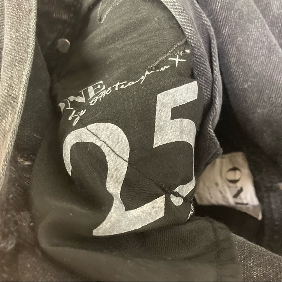 One Teaspoon Le Hawk Superfreaks Denim Overall Shorts size 25 Black distressed - Picture 10 of 16